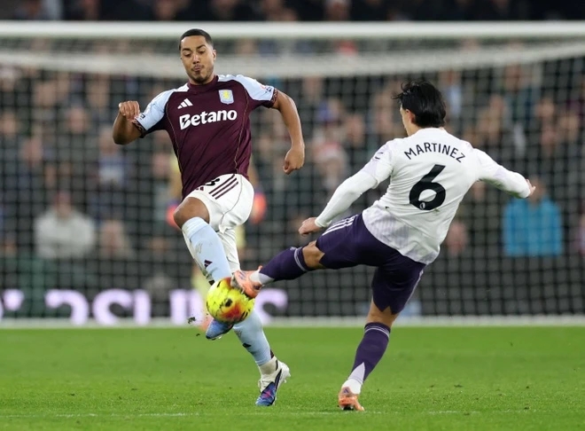 Lisandro Martinez 01