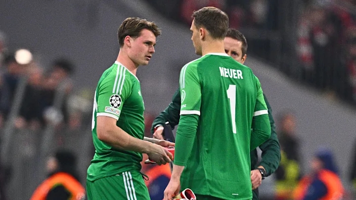 Manuel Neuer Jonas Urbig 01