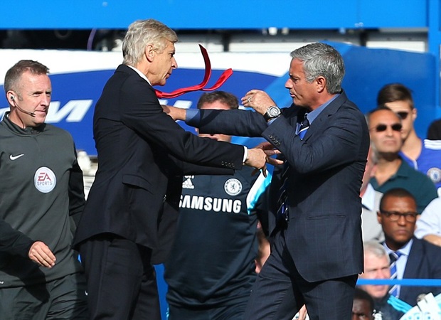 1412518674652_wps_19_Arsene_Wenger_manager_hea