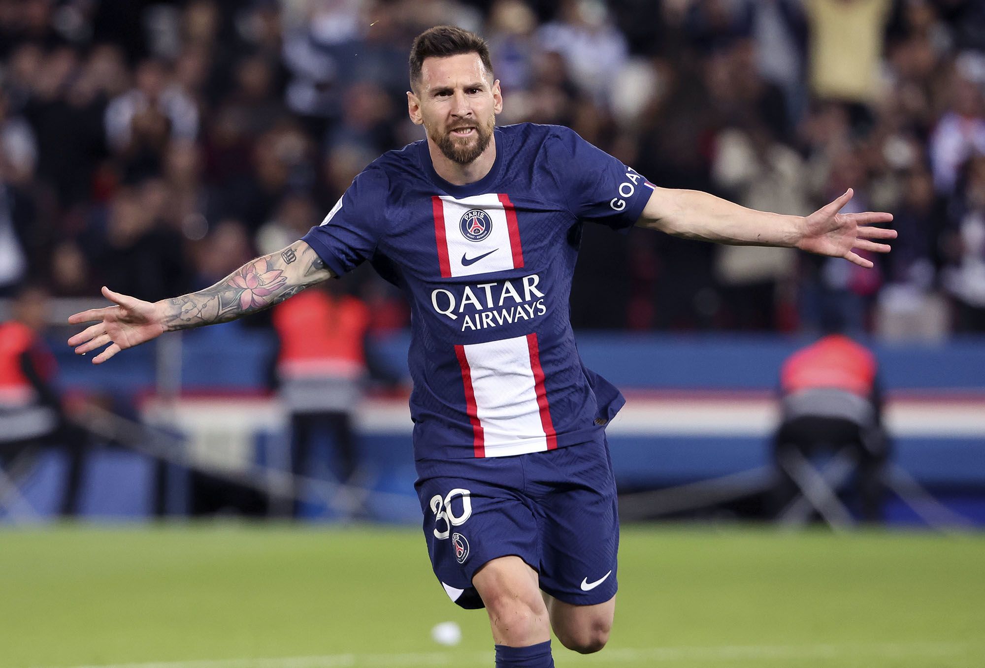 230104103714-01-lionel-messi-psg