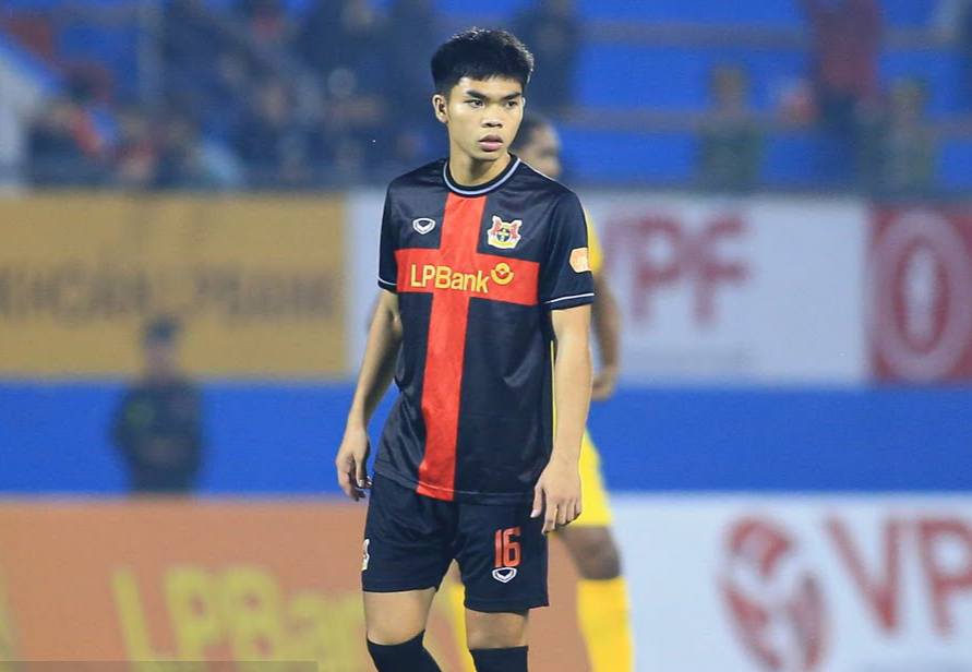 nguyen-le-phat-00-1300