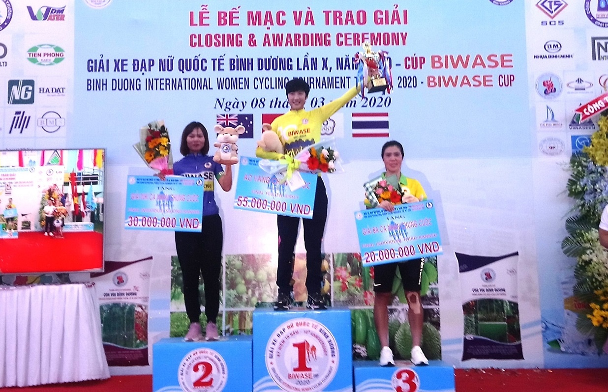 Nhat nhi ba chung cuoc