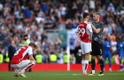 'Cầu thủ Arsenal thất vọng và chán nản. Arteta lạnh lùng bước vào sân'