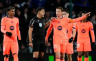Frenkie de Jong nổi điên với trọng tài sau trận thua của Barcelona