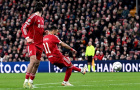 Salah san bằng kỷ lục của Carragher tại Champions League