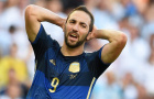 Sự nghiệt ngã mà số phận dành cho đôi chân lạc lối của Gonzalo Higuain