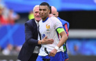 Deschamps bảo vệ Mbappe trước chỉ trích lười chạy tại Real