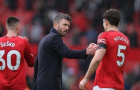 Michael Carrick úp mở kế hoạch giữ chân Harry Maguire