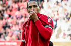 Sự bền bỉ kinh ngạc biến Van Dijk thành điểm tựa của Liverpool