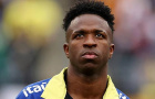 Vinicius lạc lõng giữa ánh hào quang số 10 tại Brazil