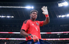 PSG vượt mặt Juventus vụ thủ thành Zion Suzuki