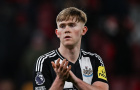 Bất chấp Hall đòi đi, Newcastle cự tuyệt Man Utd