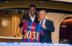 Barca chính thức ra mắt sao mai Jesse Bisiwu