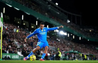 Mourinho biến Alexander-Arnold thành tiền vệ để giải mã bài toán Dumfries
