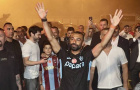 25.000 fan đốt pháo sáng đón Salah gia nhập Trabzonspor