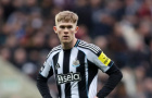 Tại sao MU khó chèo kéo Lewis Hall khỏi Newcastle?