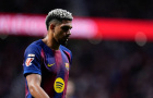 Romano hé lộ chi tiết thương vụ Liverpool mượn Araujo