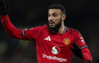 Ghi điểm với Carrick, Mazraoui phả hơi nóng lên vị trí Dalot