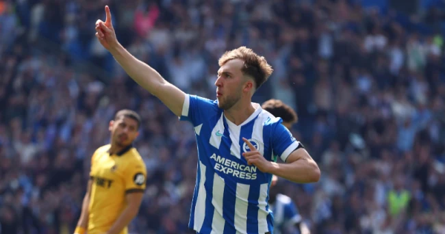 Vì sao Arsenal muốn chiêu mộ Jack Hinshelwood?