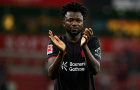 Tapsoba là lời giải cho cơn đau đầu của Chelsea và MU