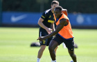 Welbeck tập riêng, Alonso trấn an fan Chelsea