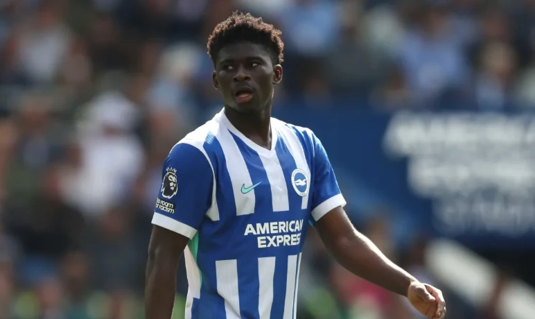 Hàng tiền vệ Man Utd cần 'thuốc giải' mang tên Carlos Baleba