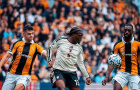 Schmeichel chê hai sao MU phòng ngự cẩu thả trước Hull