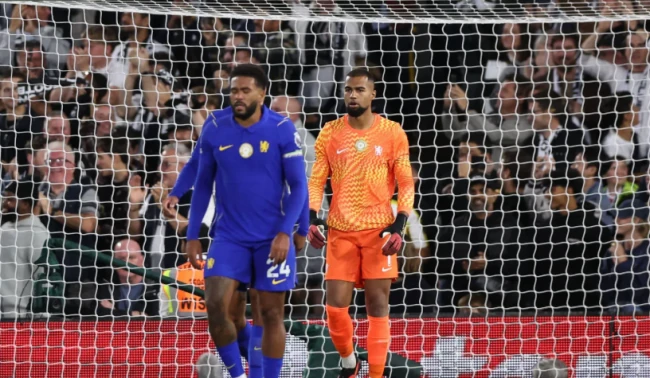 CĐV Chelsea đòi bán Robert Sanchez sau sai lầm trước Fulham