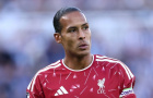 Virgil van Dijk lạc nhịp giữa triết lý pressing tầm cao của Iraola