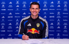 Leeds United chính thức đón thủ môn Michael Zetterer