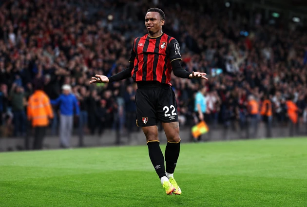 Arsenal nối lại đàm phán mua Kroupi mùa Đông