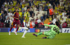 Roma đánh rơi chiến thắng trên sân của Fenerbahce