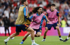 CĐV Anh chế giễu Cucurella sau sự cố tại Wembley