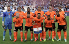 Chấm điểm Hà Lan: Meerdink tỏa sáng, Xavi có chiến thắng đầu tiên