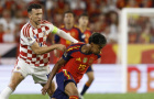 CĐV phẫn nộ khi Yamal và Perisic đổi áo sau hiệp 1