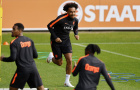 Van Nistelrooy bị nghi ngờ 'nhúng tay' giúp Zirkzee lên tuyển Hà Lan
