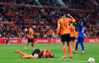 Van de Ven chấn thương, Tottenham nín thở trước đại chiến MU