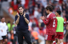 Carragher thúc giục Iraola biến Anfield thành 'vũ khí' tinh thần