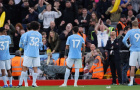 Neville gọi tiếng la ó nhắm vào Man City là điều tàn nhẫn