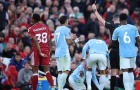 Carragher gọi thẻ đỏ của Gravenberch là quyết định gây sốc
