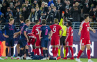 Nổi giận ném bóng vào đối thủ, Olise lỡ trận gặp Arsenal