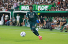 Mourinho đau lòng khi thấy Vinicius sa sút