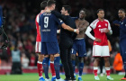 Arteta có hành động đẹp với Giroud sau trận thắng Lille