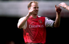 Dennis Bergkamp và đỉnh cao nghệ thuật xử lý trong không gian hẹp