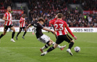 Liverpool ngược dòng hạ Brentford trong trận cầu hai thẻ đỏ