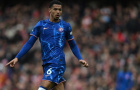 Colwill bị CĐV Chelsea la ó dữ dội sau trận thua Tottenham