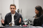 Michael Carrick chỉ trích Gary Neville: 'Gaz nói rất nhiều'