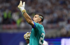 Emiliano Martinez hỏng vĩnh viễn ngón tay vì kỳ World Cup