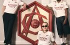 Arsenal công bố áo đấu thứ ba với thiết kế hoài cổ đầy ấn tượng