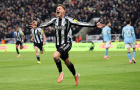 Harvey Barnes bùng nổ, giúp Newcastle hạ Man City